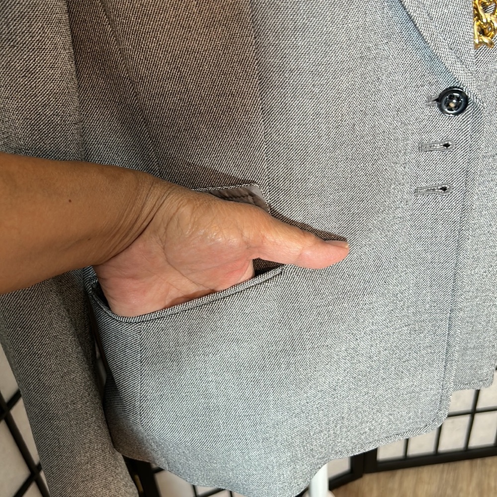 Anne Klein 10p Pants Suit / Women's Gray Blazer and Pants Set - Picture 5 of 10